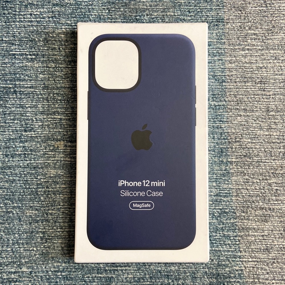 Apple Silicone Case for iPhone 12 Mini in Deep Navy